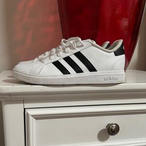adidas White and Black Kids Low-Top Sneakers